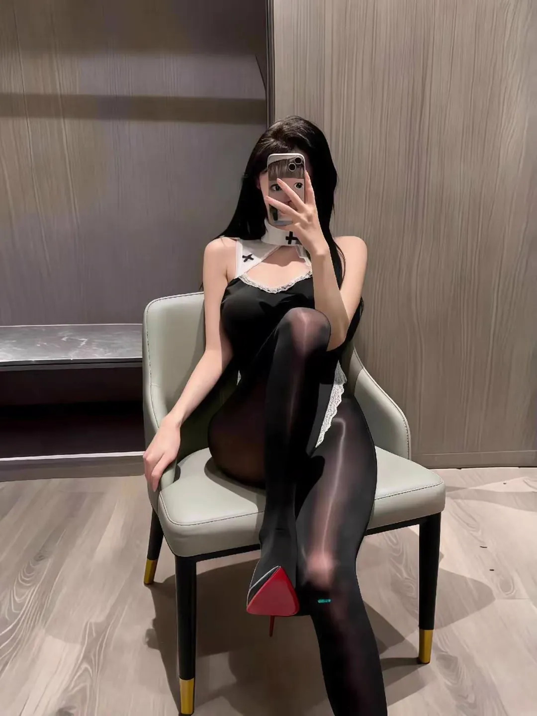 造型 · 油亮黑丝